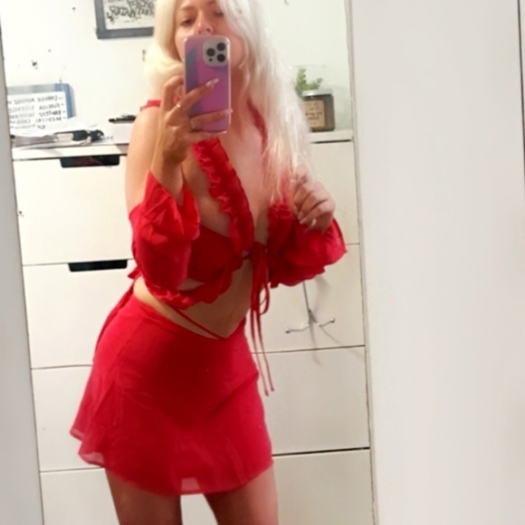 Outcast NWT Vibrant Red Top and Skirt Set - Picture 2 of 6